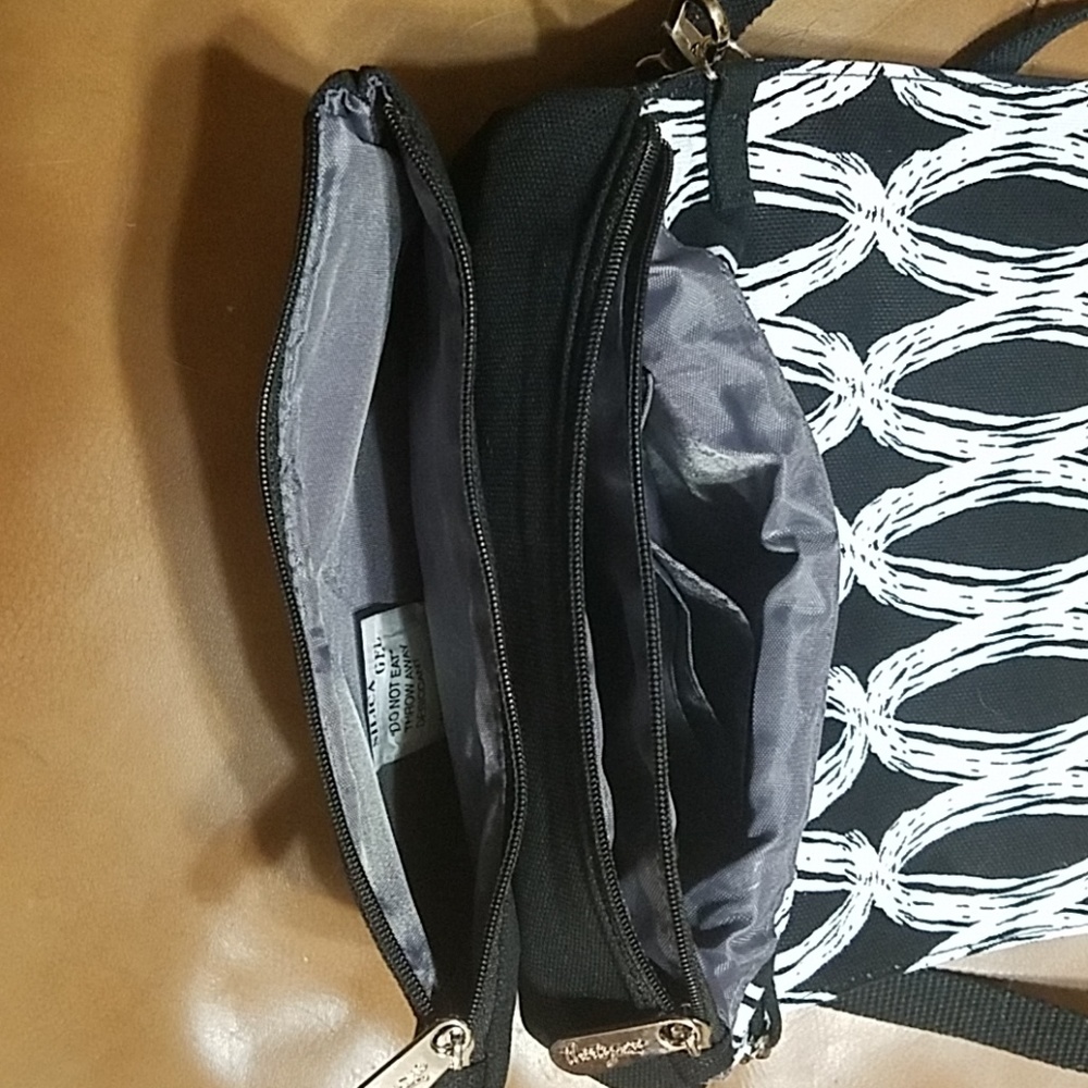 Purse - Picture 3 of 3